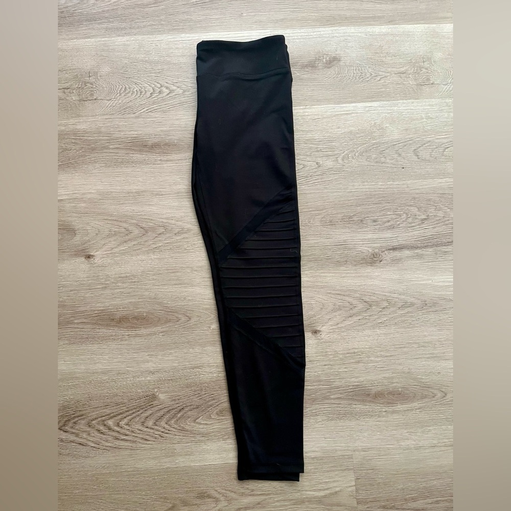 Mono B Classic Black Activewear
